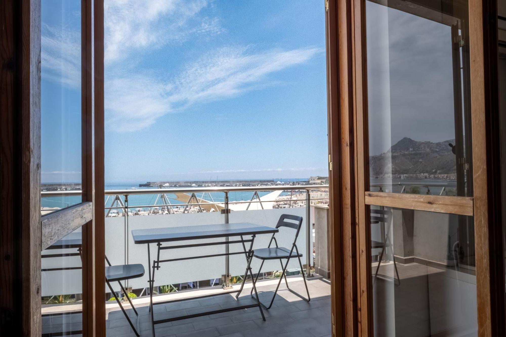 Apple House Apartment Giardini Naxos Exterior photo